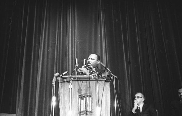 MLK at lectern 1968